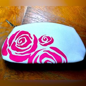 NWOT ✨cute Lancome make up bag✨